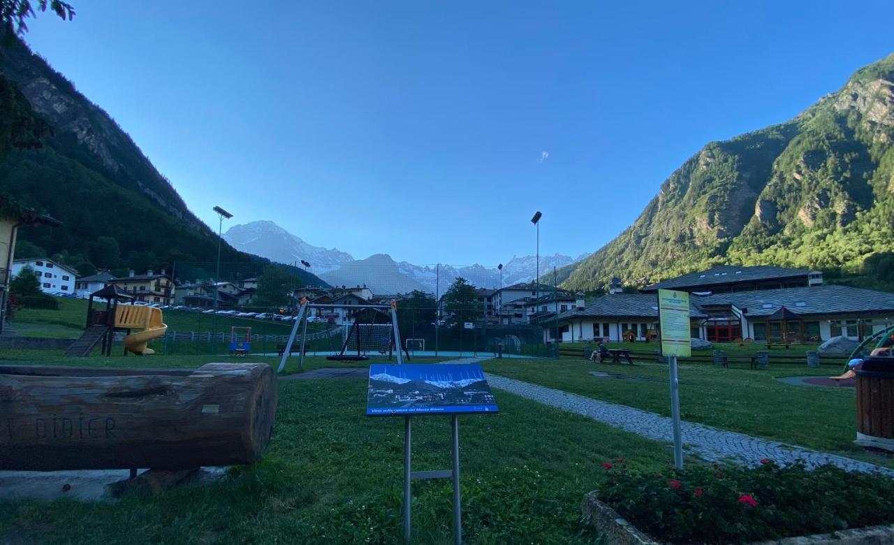 Appartamento De Montagne Berthod Pré-Saint-Didier Exteriör bild